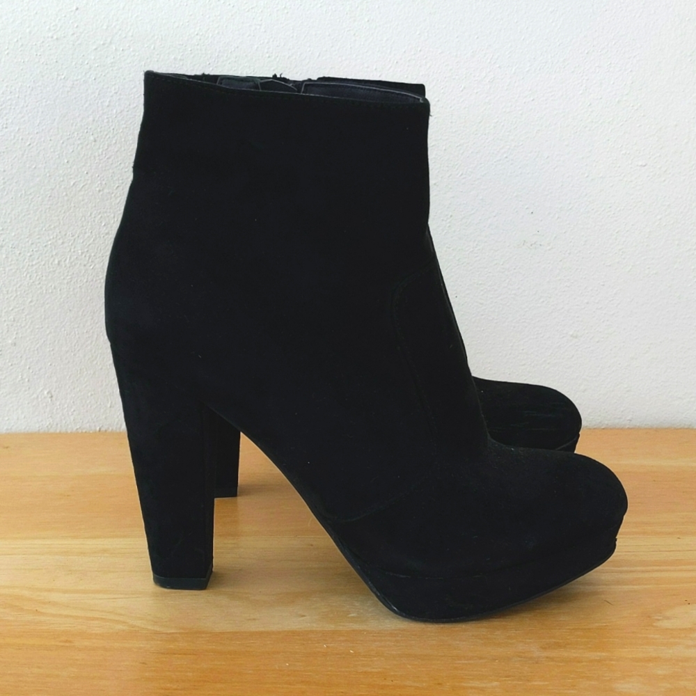 Mossimo Black Microfiber Heeled Ankle Booties